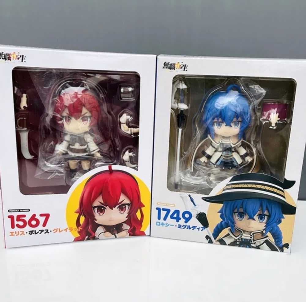 مجسم Roxy Migurdia باللون الأحمر